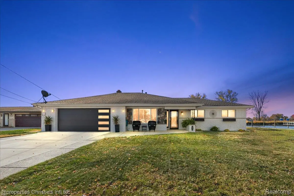 38695 Venetian Drive, Harrison Township, MI 48045 - Image #1