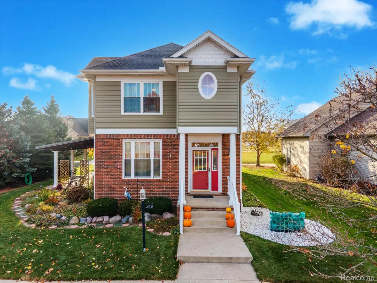 26738 Canterbury Circle, New Boston, MI 48164 - Image #1