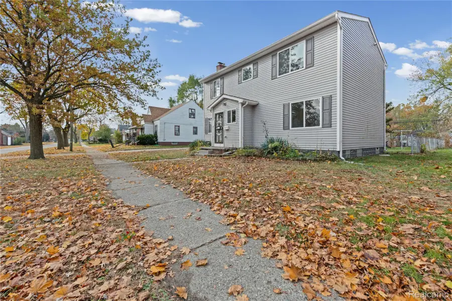 21137 Curie Avenue, Warren, MI 48091 - Image #2