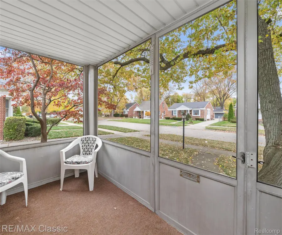 9951 Berwyn, Redford, MI 48239 - Image #3