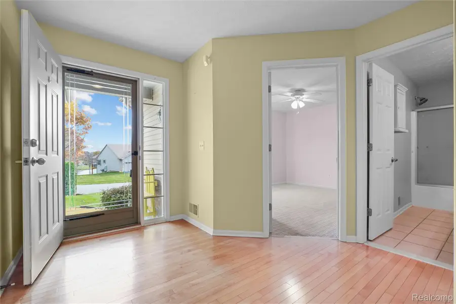 12032 Princewood Drive, Fenton, MI 48430 - Image #3