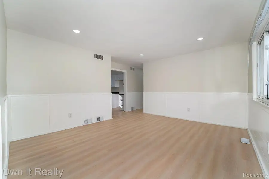 28457 Oakwood Street, Inkster, MI 48141 - Image #3