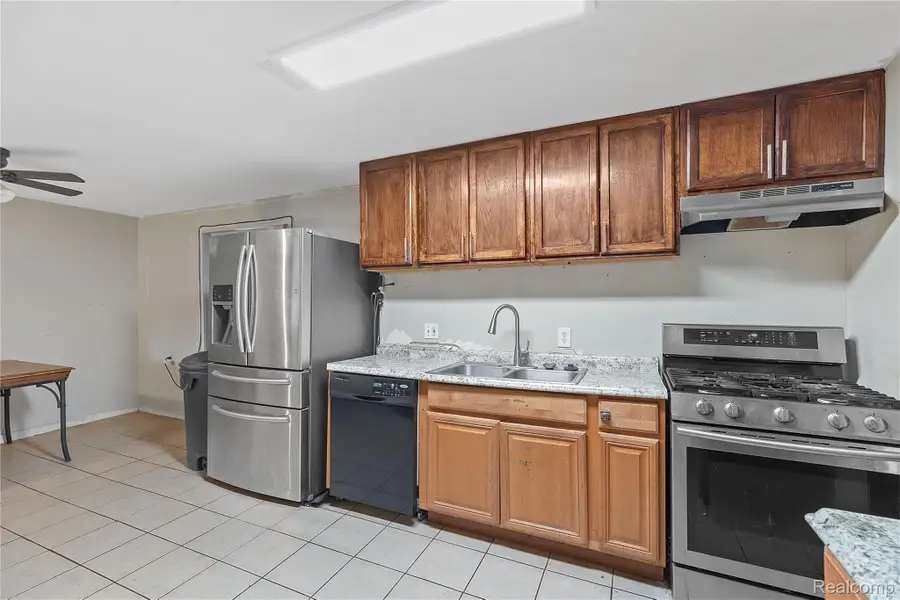 9274 Chamberlain Street, Romulus, MI 48174 - Image #3