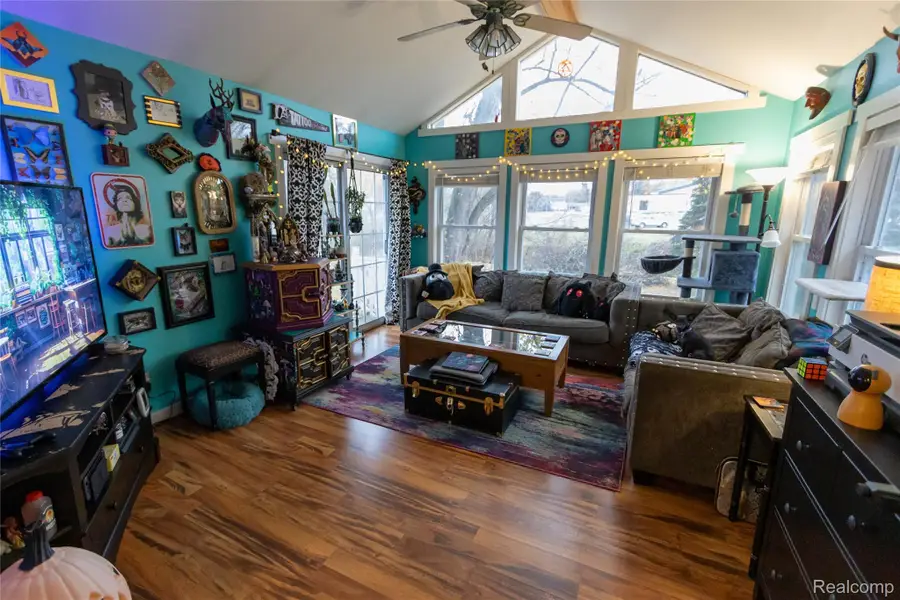 6358 Yorkshire North Riding Road, Flint, MI 48532 - Image #2