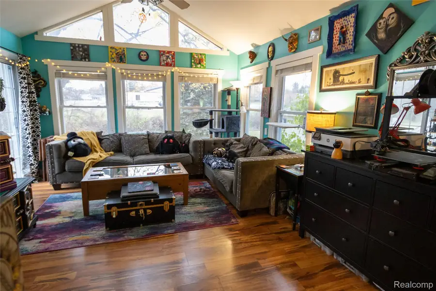 6358 Yorkshire North Riding Road, Flint, MI 48532 - Image #3