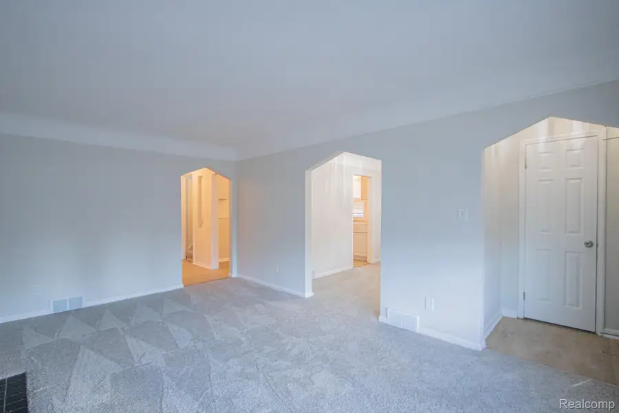 16896 Manor Street, Detroit, MI 48221 - Image #2