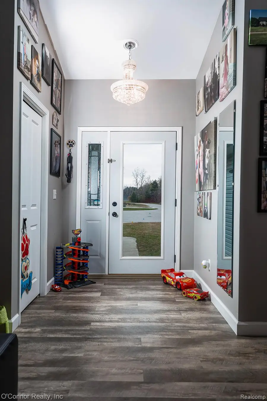 2007 Edward Lane E, Kimball Township, MI 48074 - Image #2