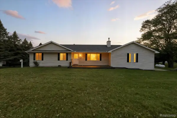 5920 W Coon Lake Road, Howell, MI 48843