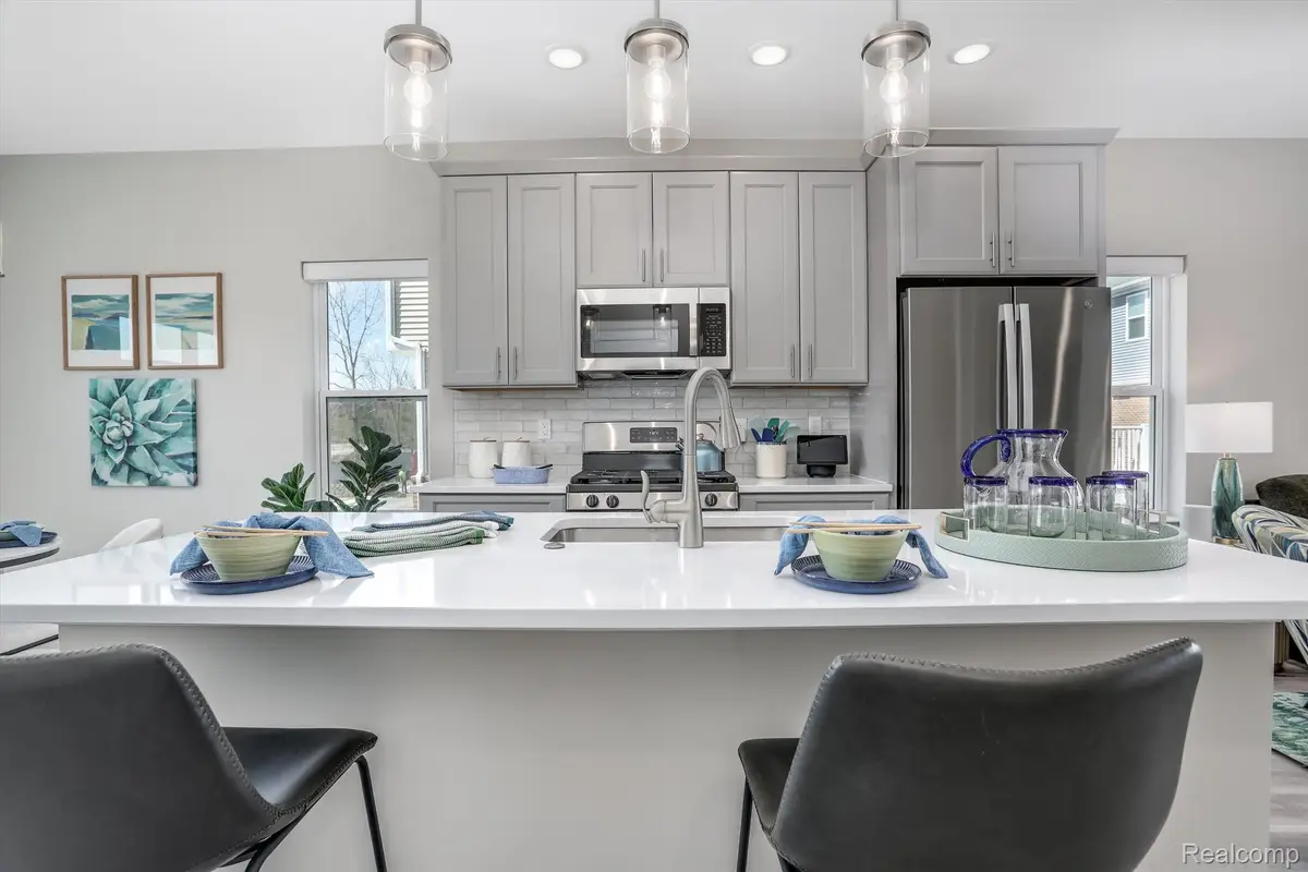 33080 Townhill Road #10, Farmington, MI 48336 - Image #1