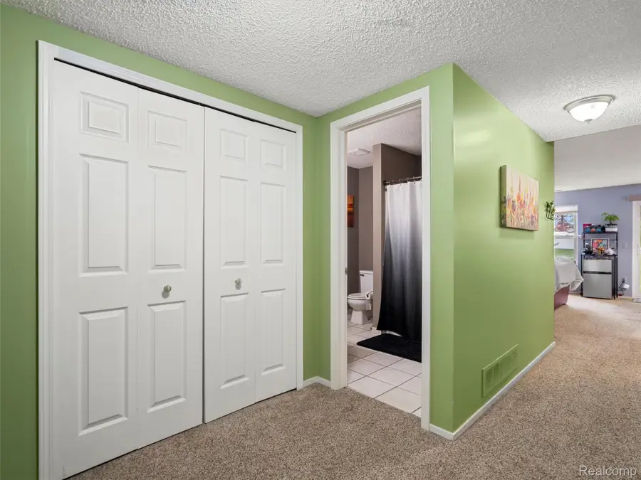 4970 Oak Hill Drive, Waterford, MI 48329 - Image #3