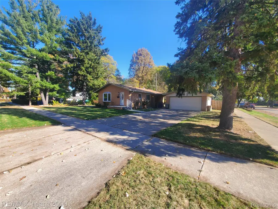 4565 Universal Street, Dearborn Heights, MI 48125 - Image #3