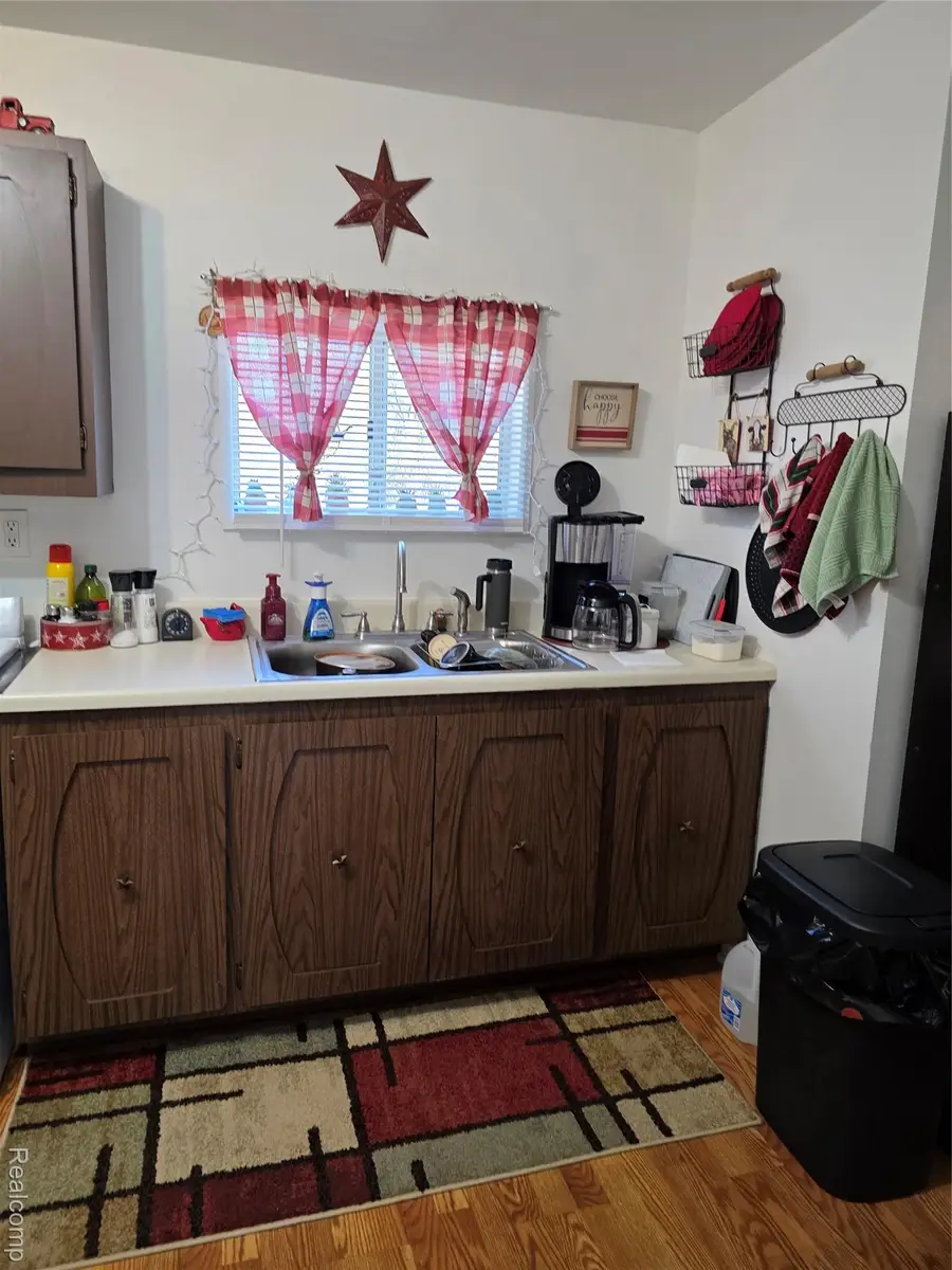 6522 Saline Drive, Waterford, MI 48329 - Image #3