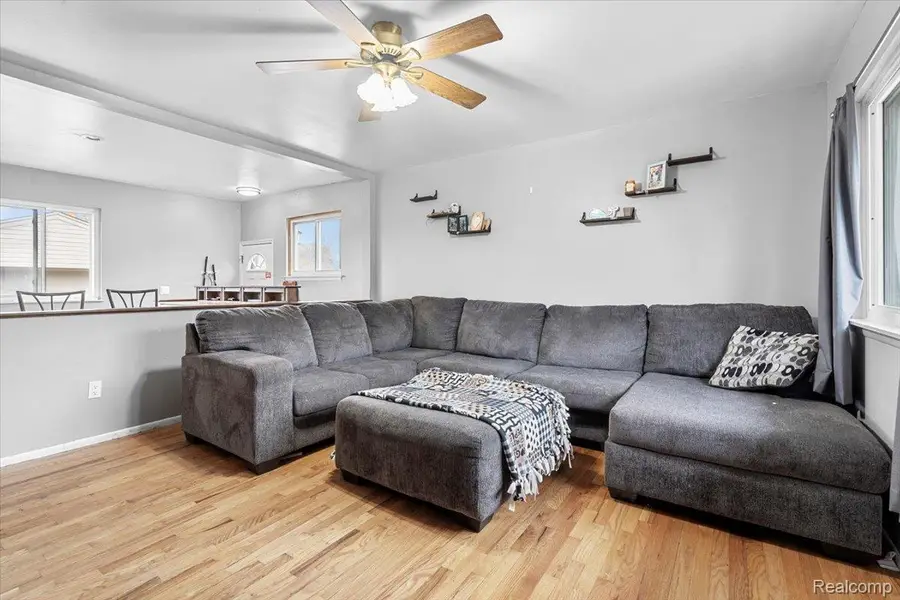 23512 Huron River Drive, Rockwood, MI 48173 - Image #3