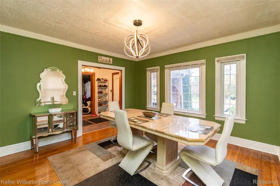 92 E Iroquois Road, Pontiac, MI 48341 - Image #2