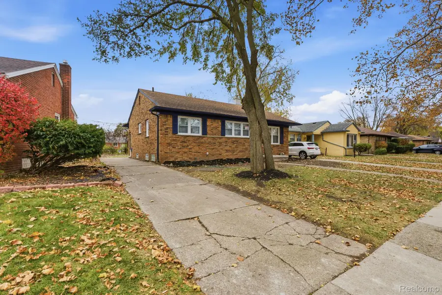 22130 Marlow Street, Oak Park, MI 48237 - Image #3