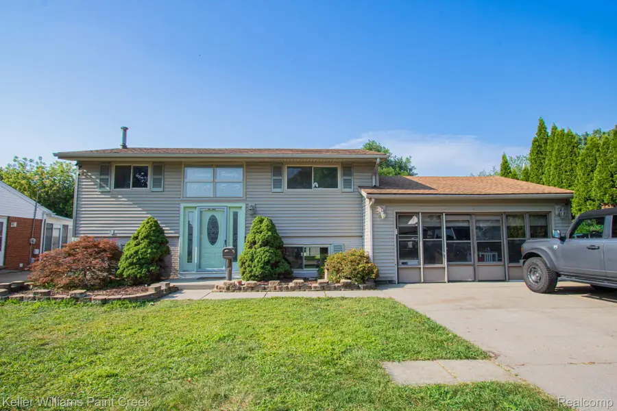 8453 Smethwick Road, Sterling Heights, MI 48312 - Image #2