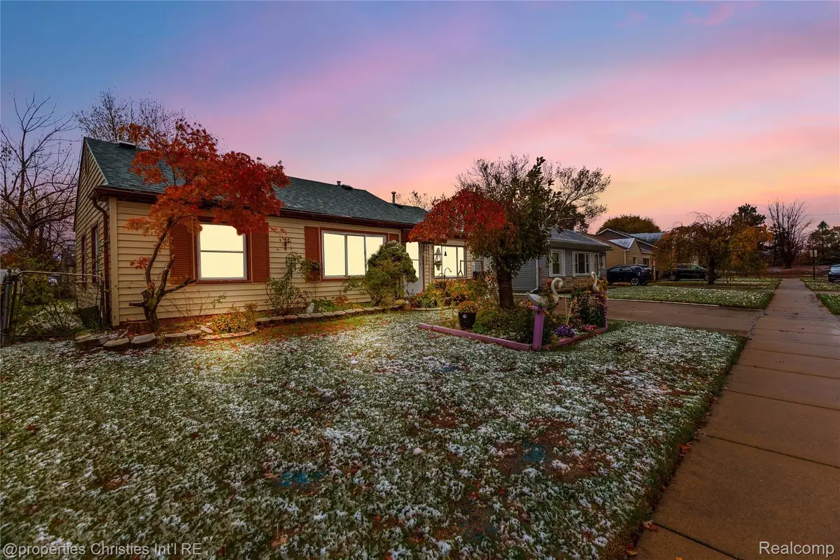 27100 Woodmont Ave Street, Roseville, MI 48066 - Image #1