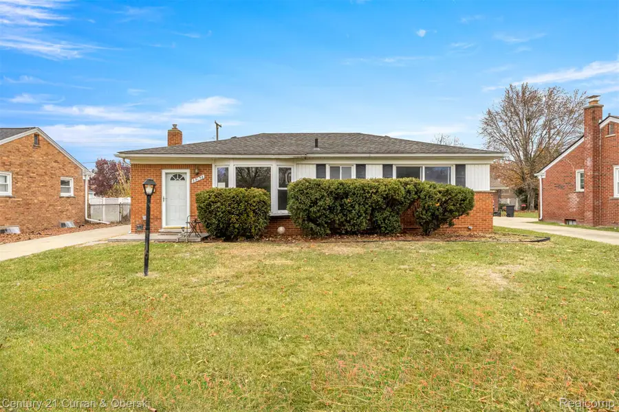 35158 Parkdale Street, Livonia, MI 48150 - Image #2