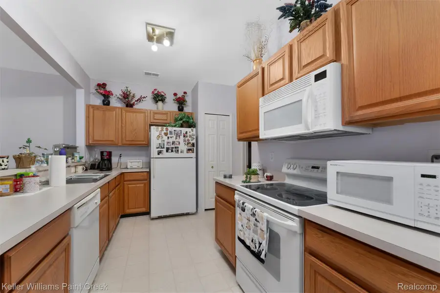 16446 Dominion Drive #195, Macomb, MI 48044 - Image #2