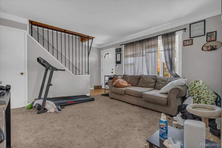 24505 Berry Avenue, Warren, MI 48089 - Image #3