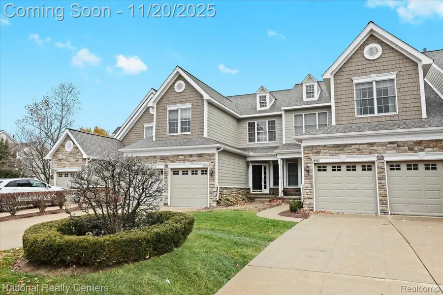 49944 Blackberry Trail #55, Novi, MI 48374 - Image #2