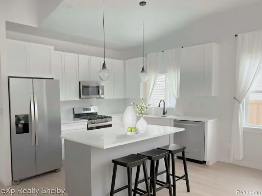 00001 Lundy Drive, Farmington Hills, MI 48336 - Image #2