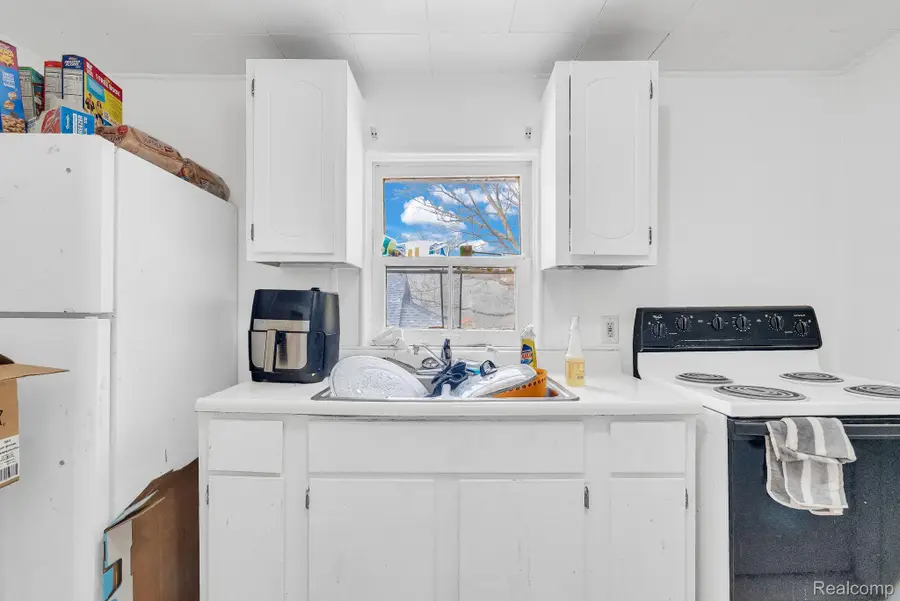 1103 White Street, Port Huron, MI 48060 - Image #2