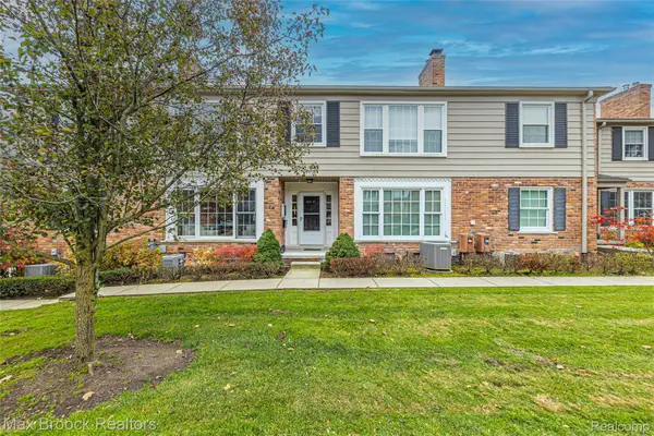 549 N Old Woodward Avenue, Birmingham, MI 48009