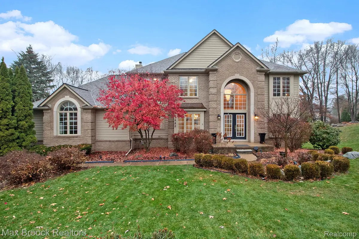 1882 Bay Mt Lane, Kalamazoo Charter Township, MI 48382 - Image #1