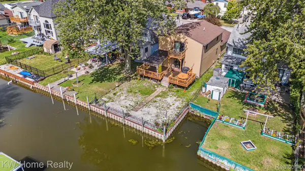 37881 Sunnybrook Street, HarrisonTownship, MI 48045