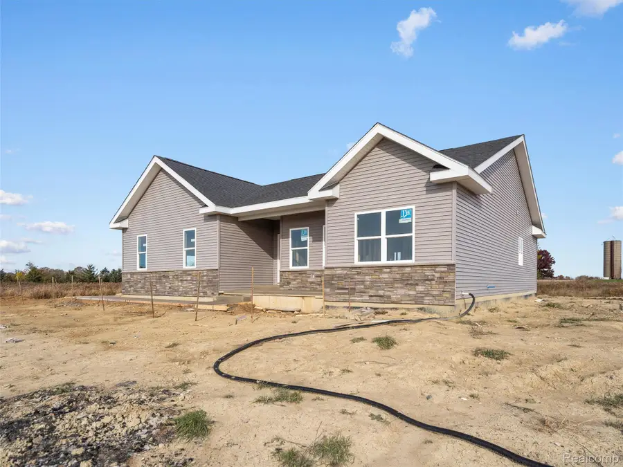 8555 Emerald Lane, Almont, MI 48003 - Image #2