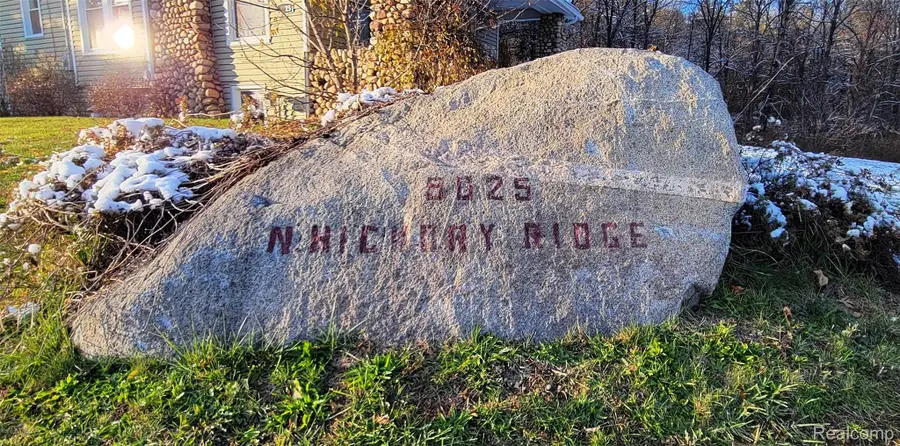 5025 N Hickory Ridge Road, Highland, MI 48357 - Image #2