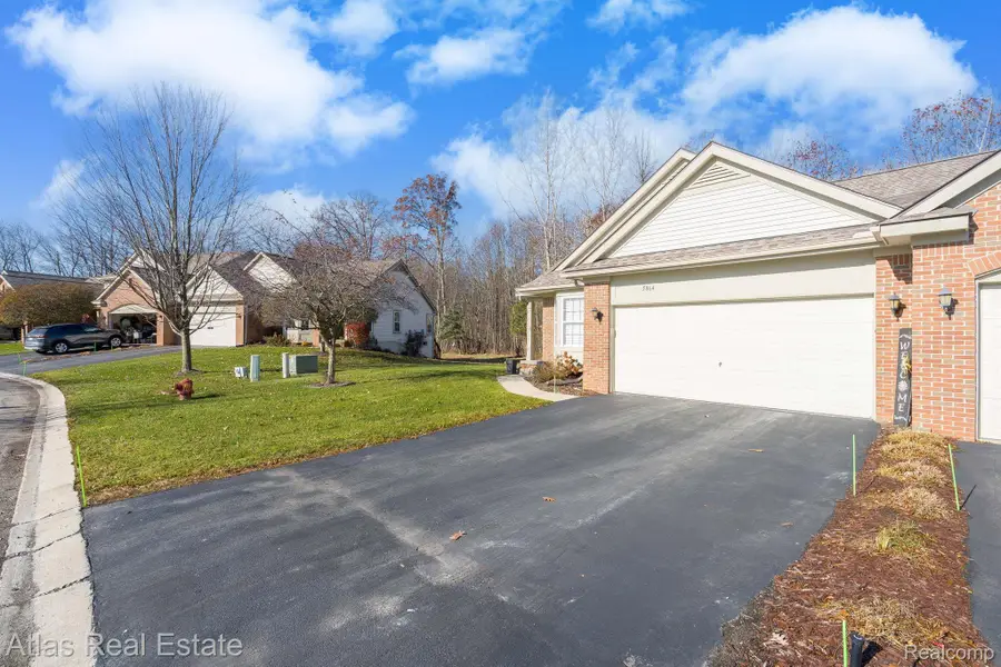 5864 Augusta Lane, Holly Township, MI 48439 - Image #2