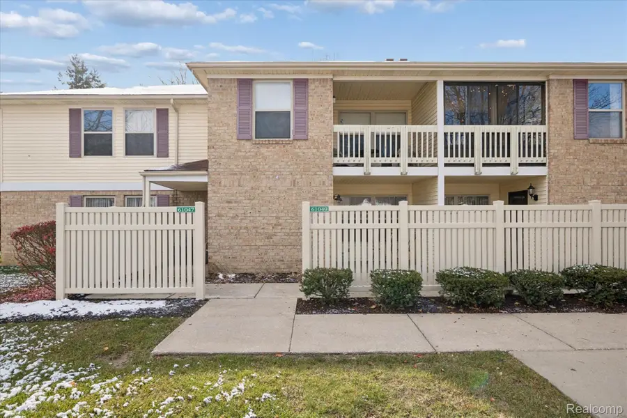 61049 Greenwood Drive, South Lyon, MI 48178 - Image #3