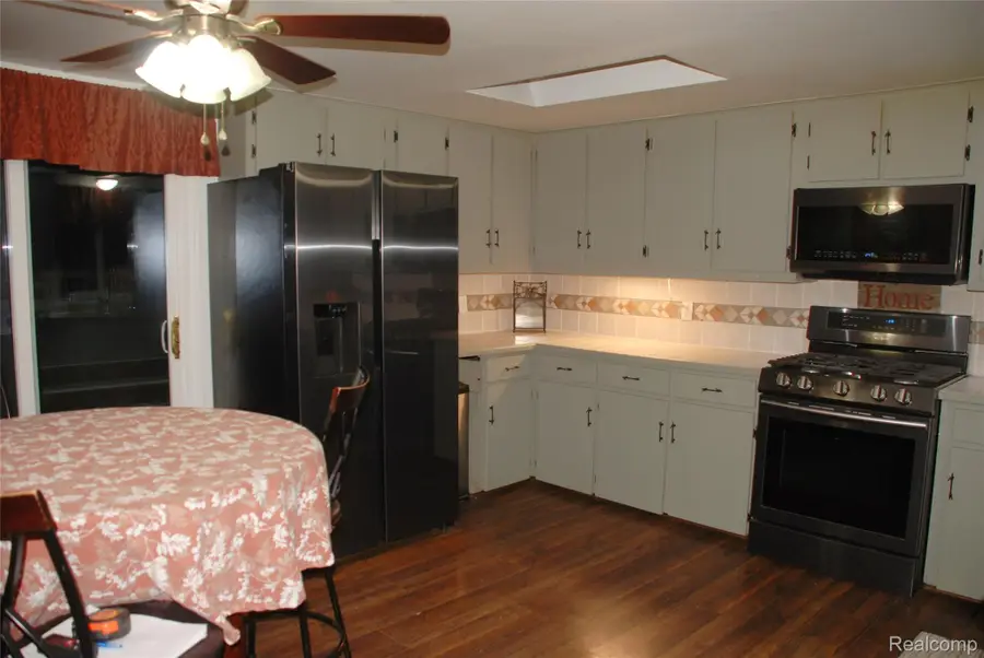 1911 NE Kinmount Drive E, Orion, MI 48359 - Image #3
