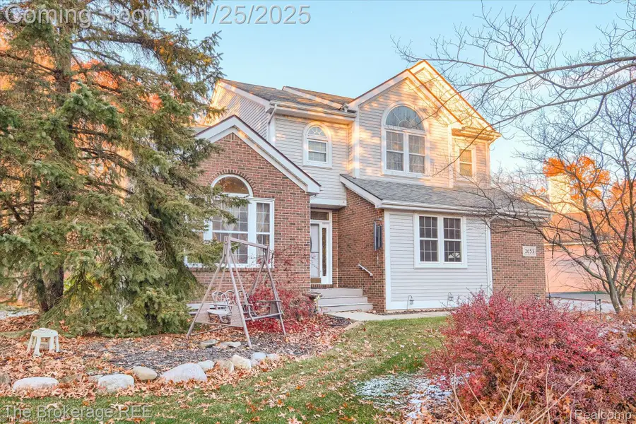 2653 Ravine Side Lane N, Howell, MI 48843 - Image #2