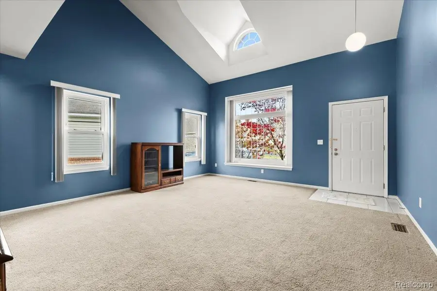 28673 Bayberry Court E #11, Livonia, MI 48154 - Image #3