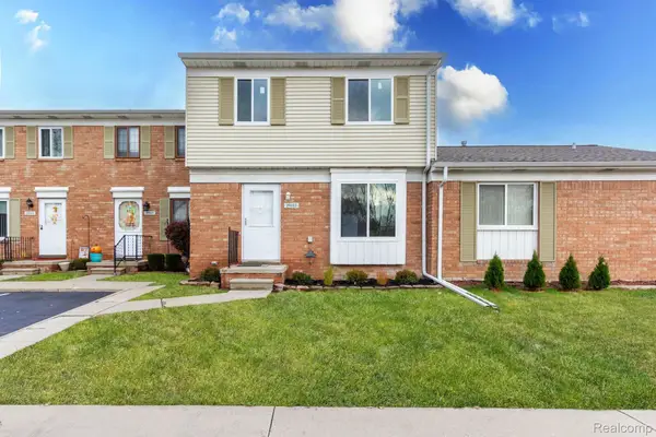 29152 W Brittany Court, Roseville, MI 48066