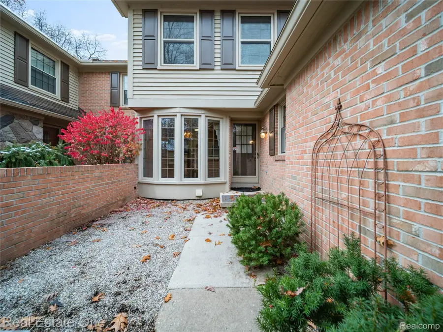 4605 Golf View Drive, Brighton, MI 48116 - Image #2