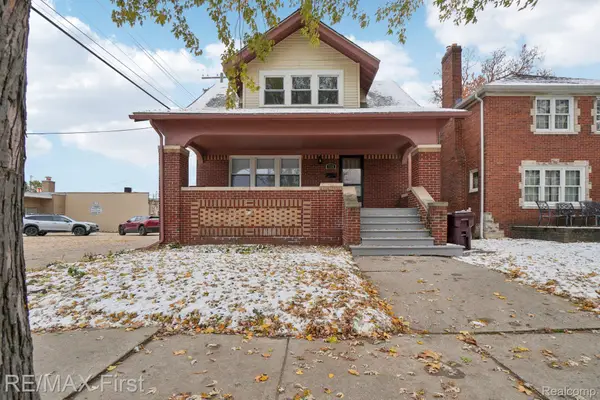 7726 Coolidge, CenterLine, MI 48015