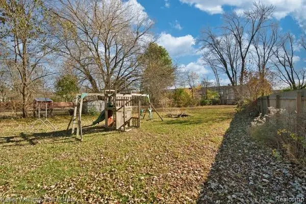 3072 Henrydale Street, Auburn Hills, MI 48326 - Image #3