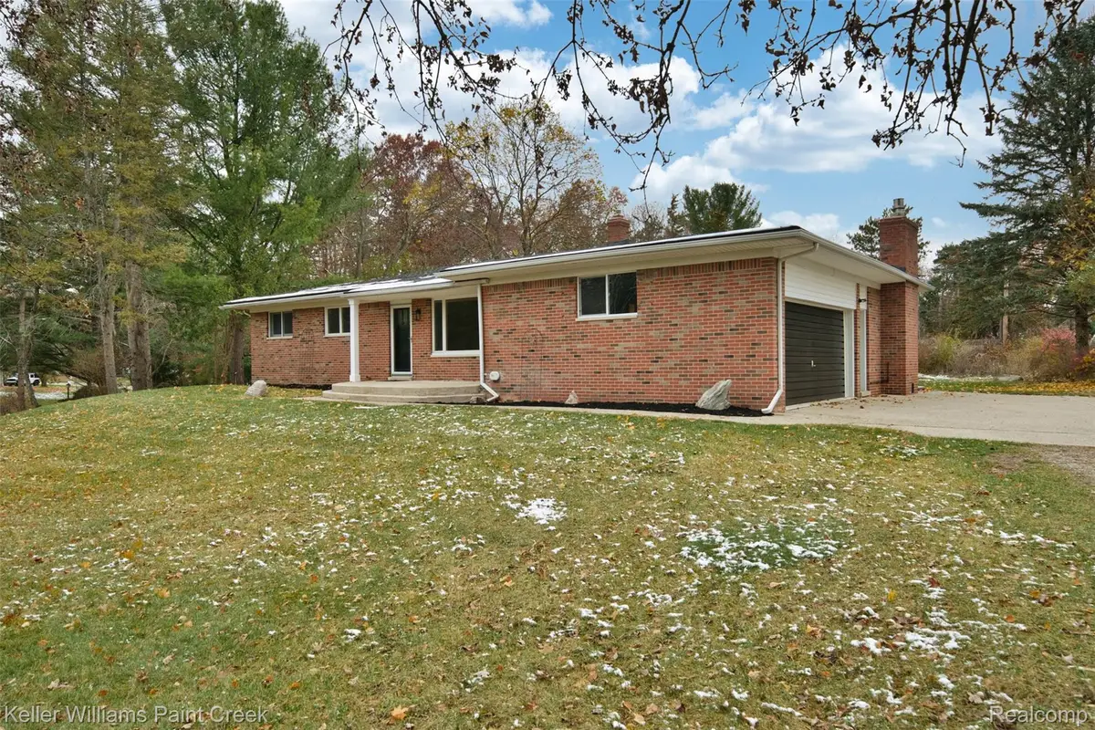 108 Menasha Trail, Orion, MI 48362 - Image #1