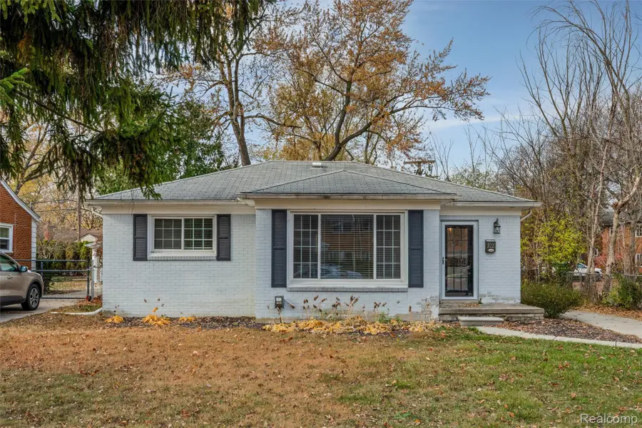 3221 Shenandoah Drive, Royal Oak, MI 48073 - Image #2