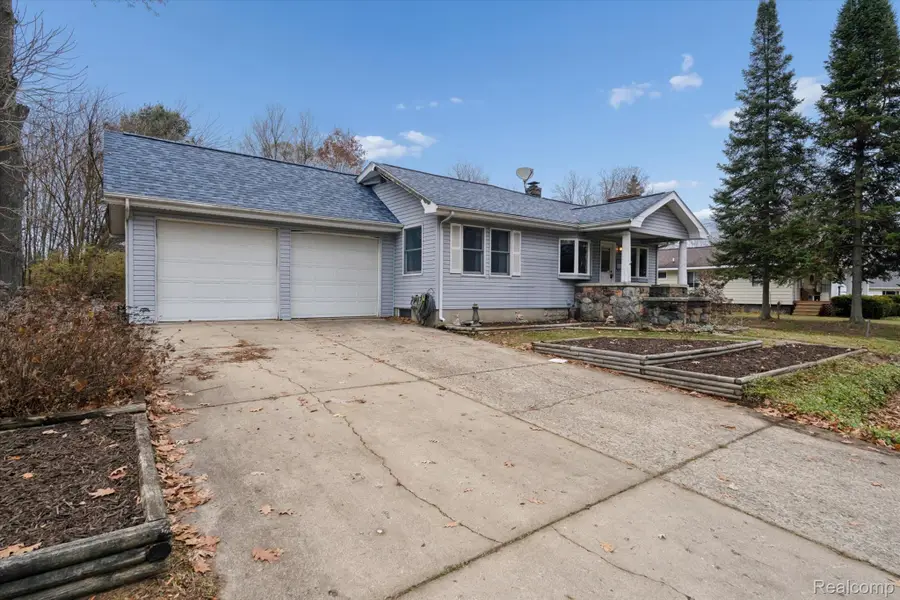 4427 Oakdale Street, Genesee, MI 48437 - Image #2