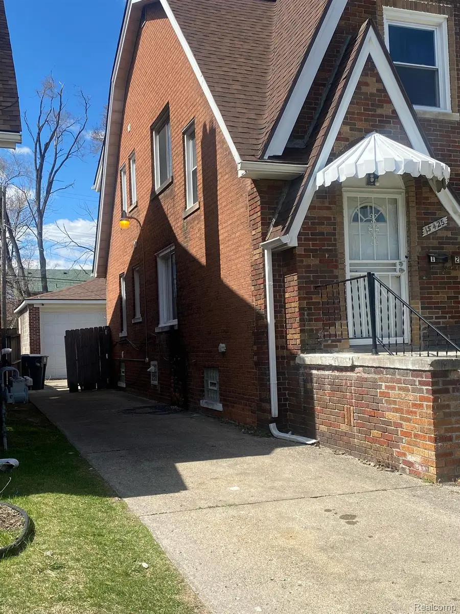 15425 Sorrento Street, Detroit, MI 48227 - Image #2