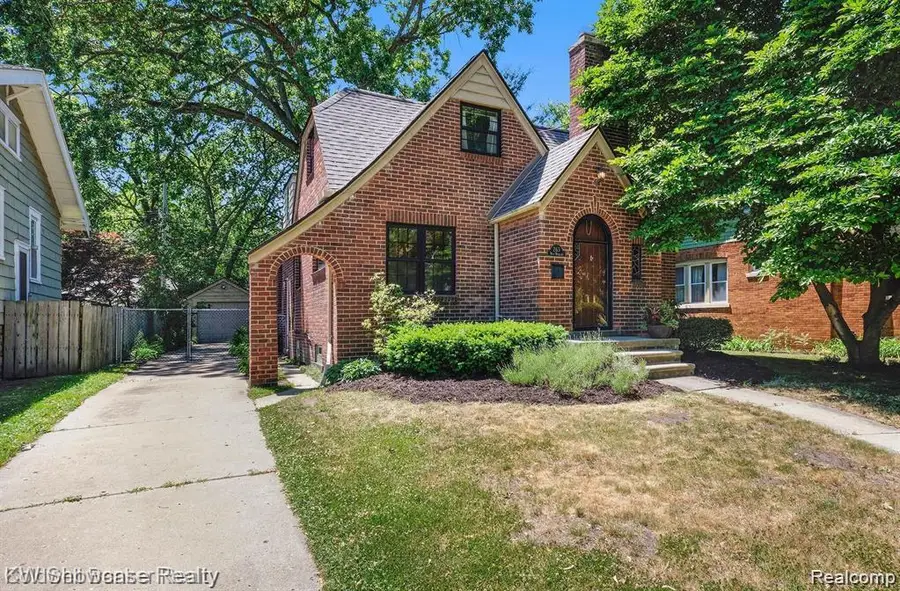 263 W Woodland Street N, Ferndale, MI 48220 - Image #2