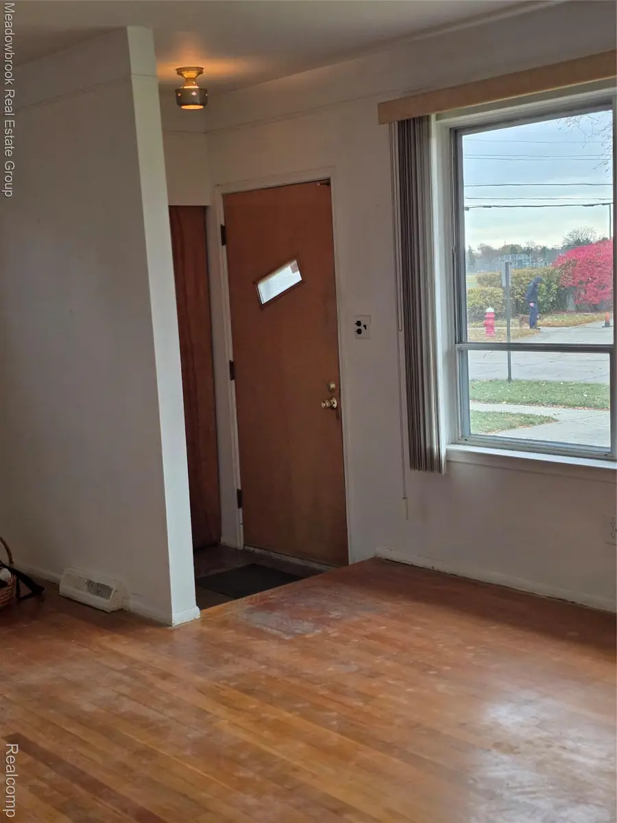 13019 Stanley Drive, Warren, MI 48088 - Image #3