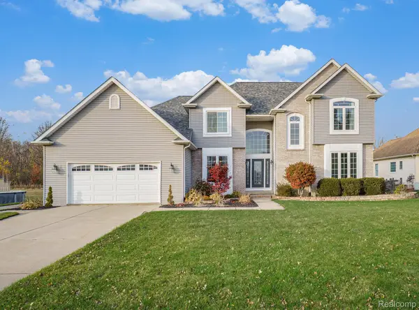 7469 Paradise Drive, GrandBlanc, MI 48439