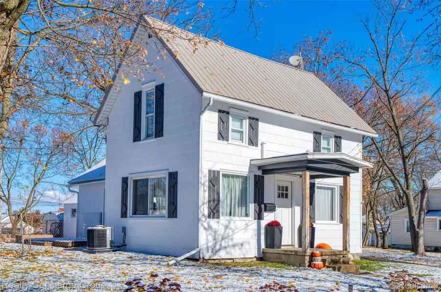 104 W John Street, Durand, MI 48429 - Image #3