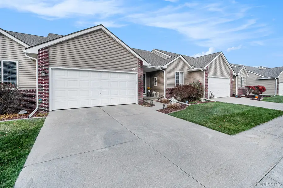 9086 Spring Brook Circle, Davison, MI 48423 - Image #3